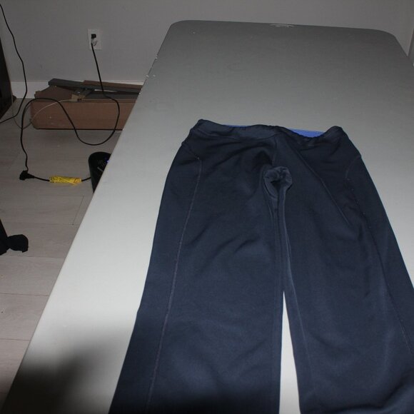 Blue Adidas Athletic Capris Size Small - Picture 1 of 5